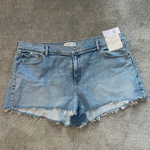 Abercrombie Mid Rise Mom Shorts